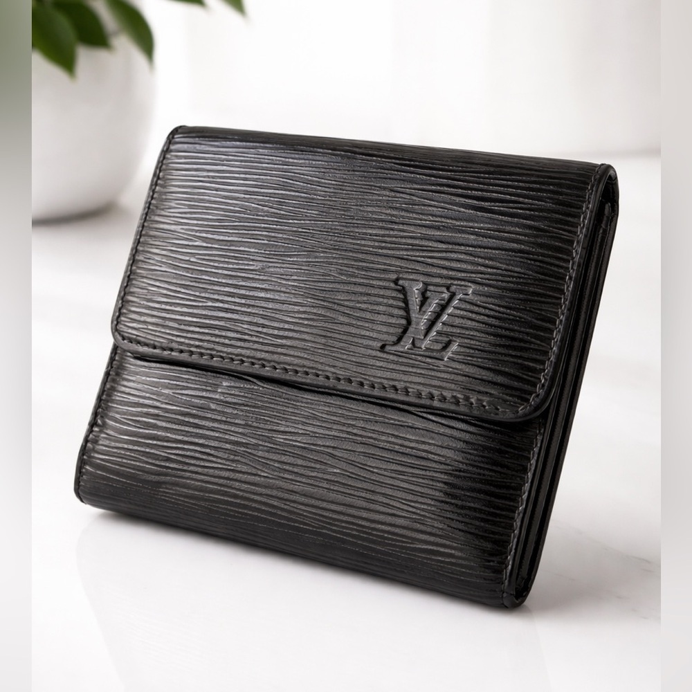 Vintage Louis Vuitton Epi Malletier Wallet in black ($450)